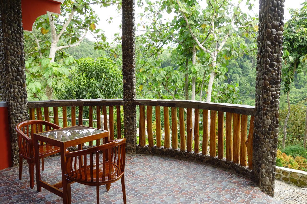 Hotel Orangutan Bukit Lawang Exterior foto